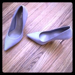 WORN ONCE—LILAC ALDO HEELS